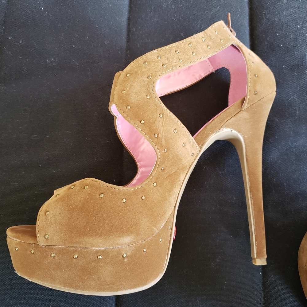 I Promise u Mocha Platform sandals